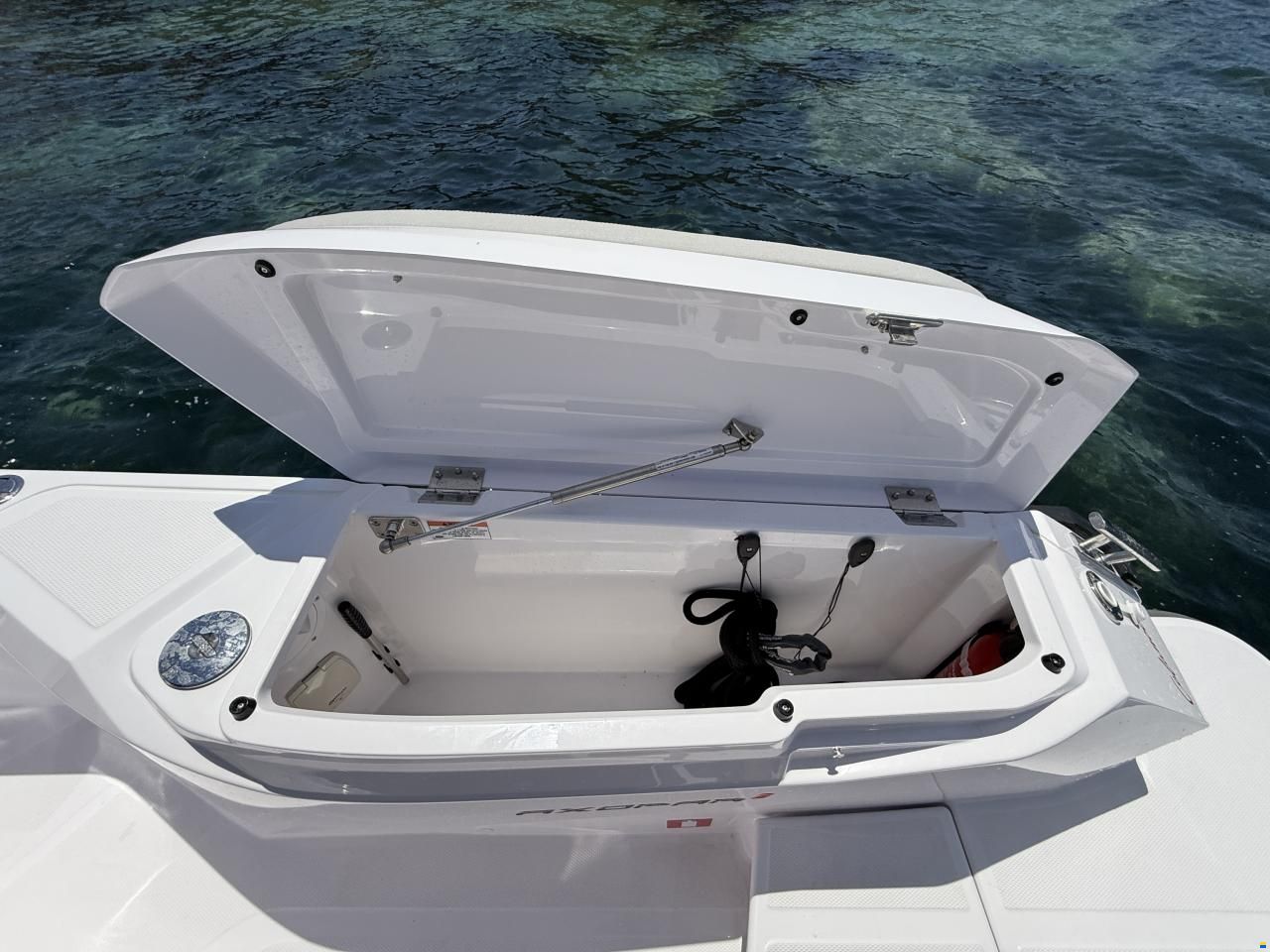 Axopar 29 XC Cross Cabin