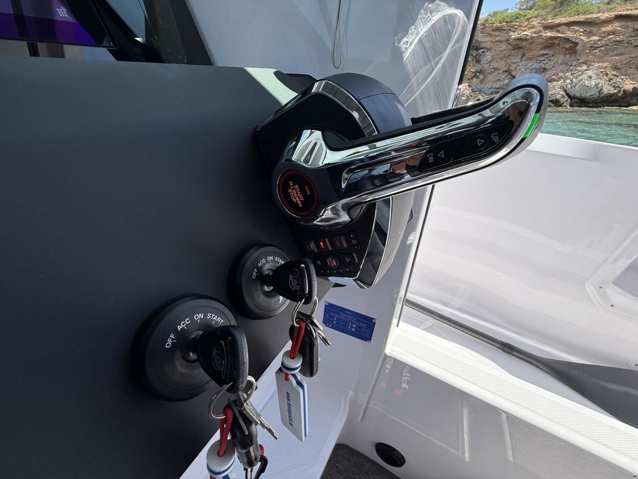 Axopar 29 XC Cross Cabin