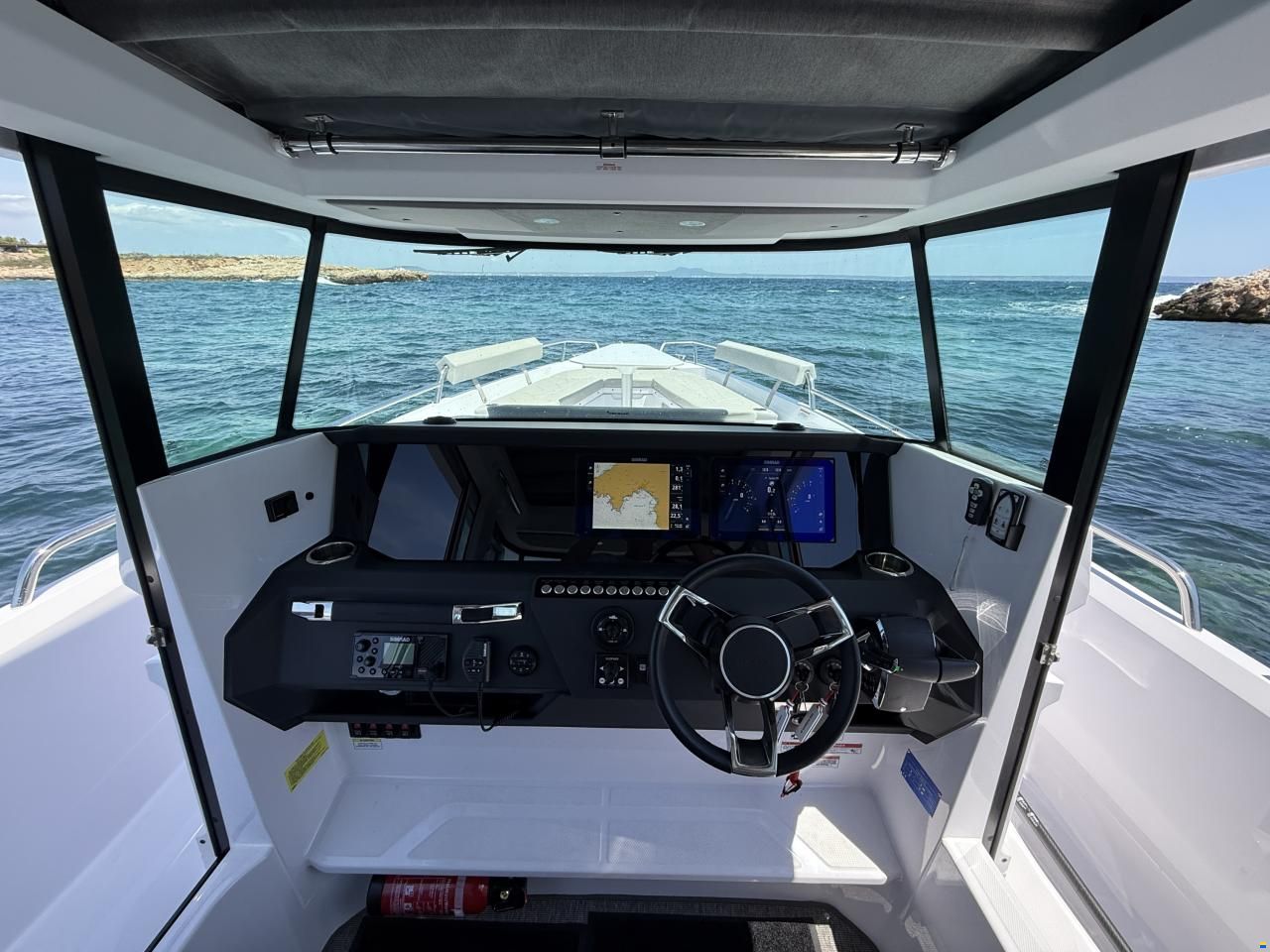 Axopar 29 XC Cross Cabin