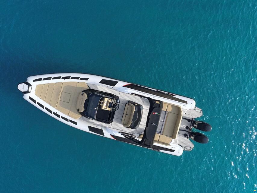 Ranieri CAYMAN 35.0 EXECUTIVE CABIN 4 LETTI DEMO
