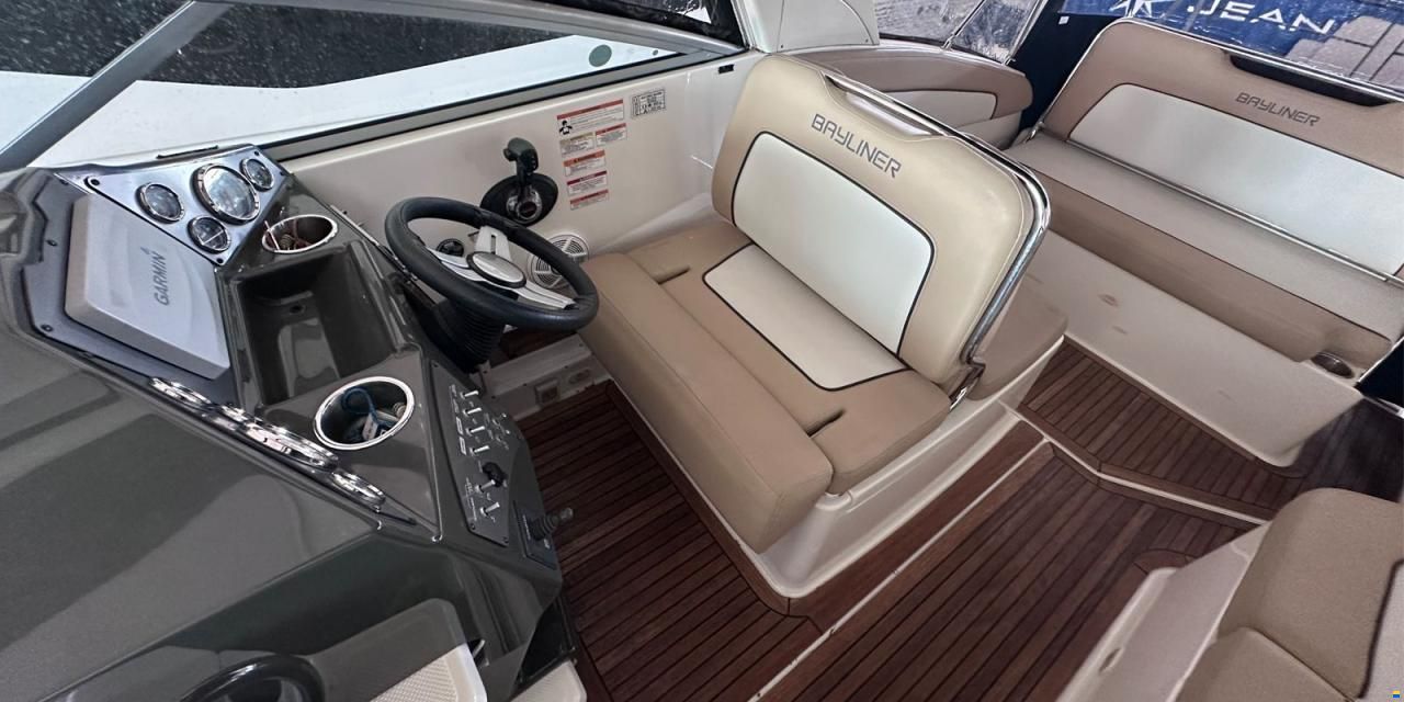 Bayliner Ciera 8