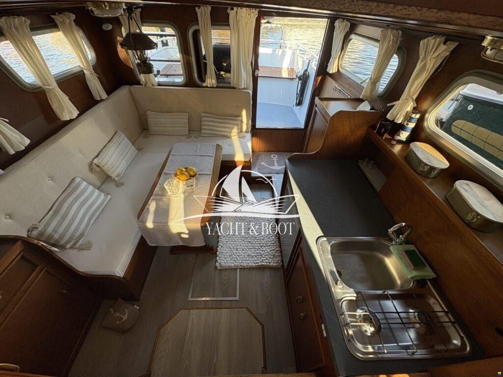 holländischer Werftbau Crowntrawler 830
