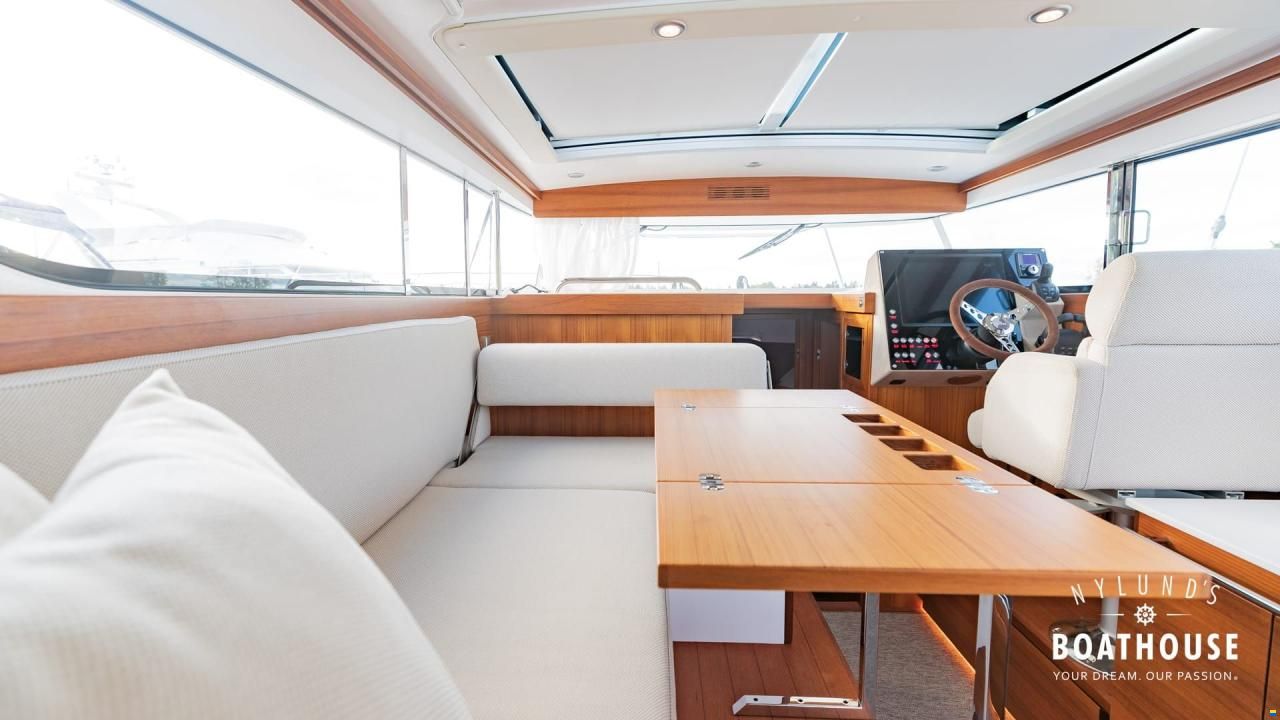 Delta Powerboats 340 SW