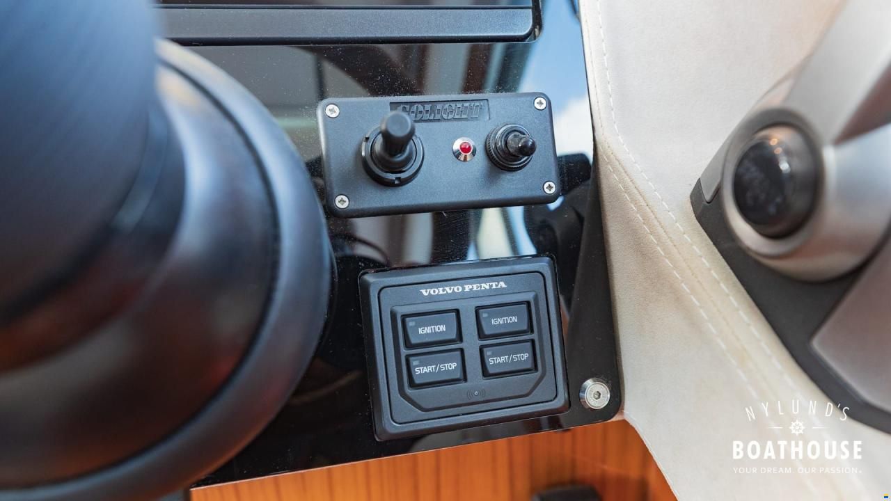 Delta Powerboats 340 SW