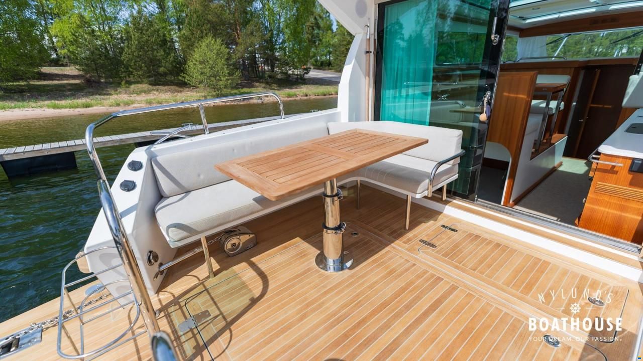 Delta Powerboats 340 SW