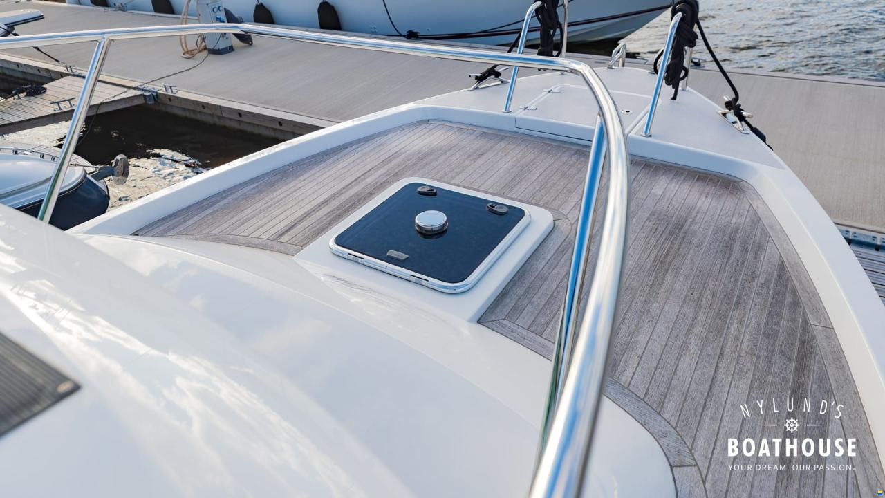 Delta Powerboats 340 SW