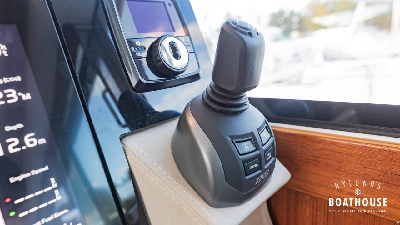 Delta Powerboats 340 SW