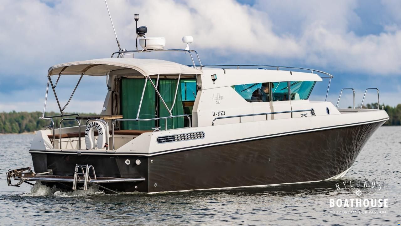 Delta Powerboats 34 SW