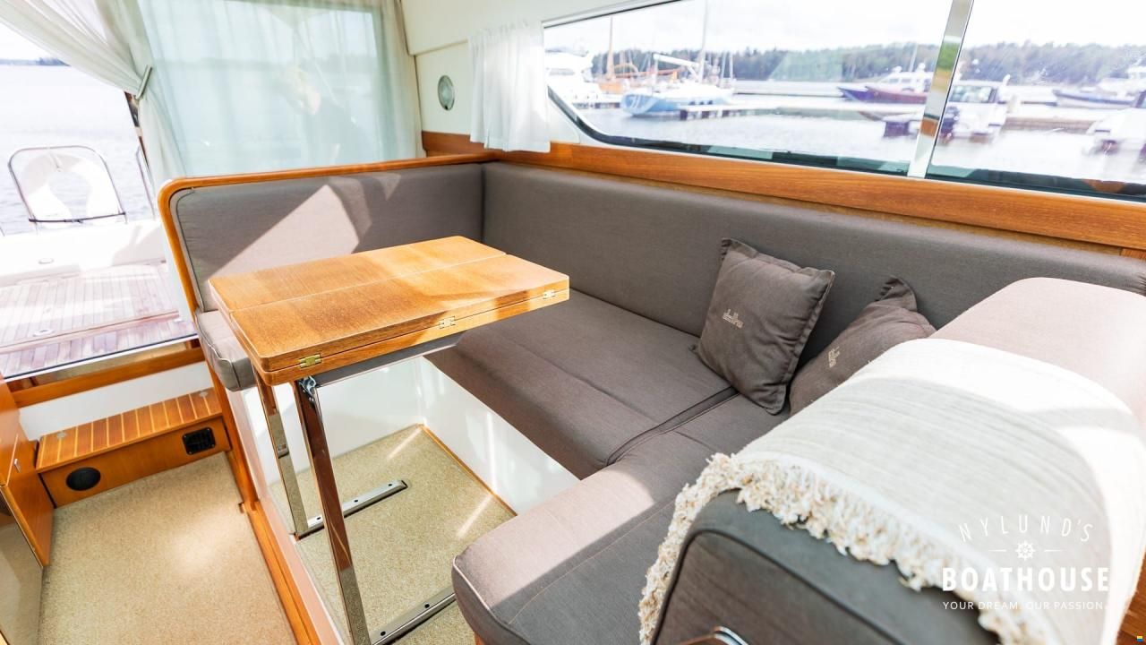 Delta Powerboats 34 SW