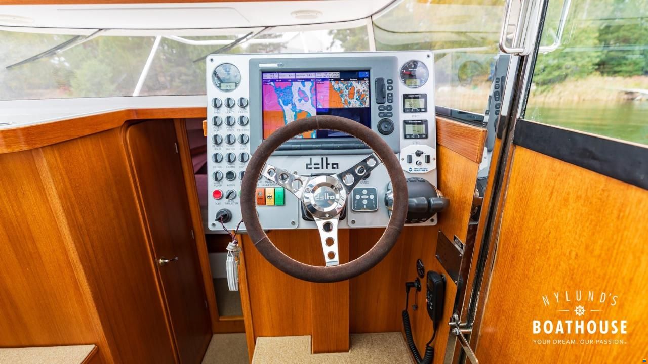 Delta Powerboats 34 SW