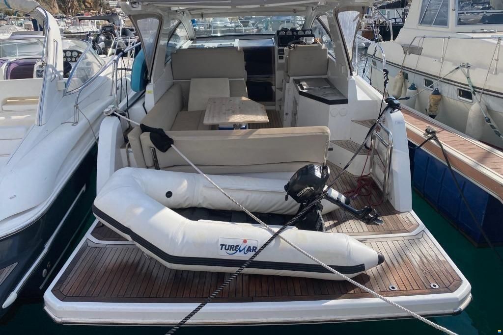 Sealine S330