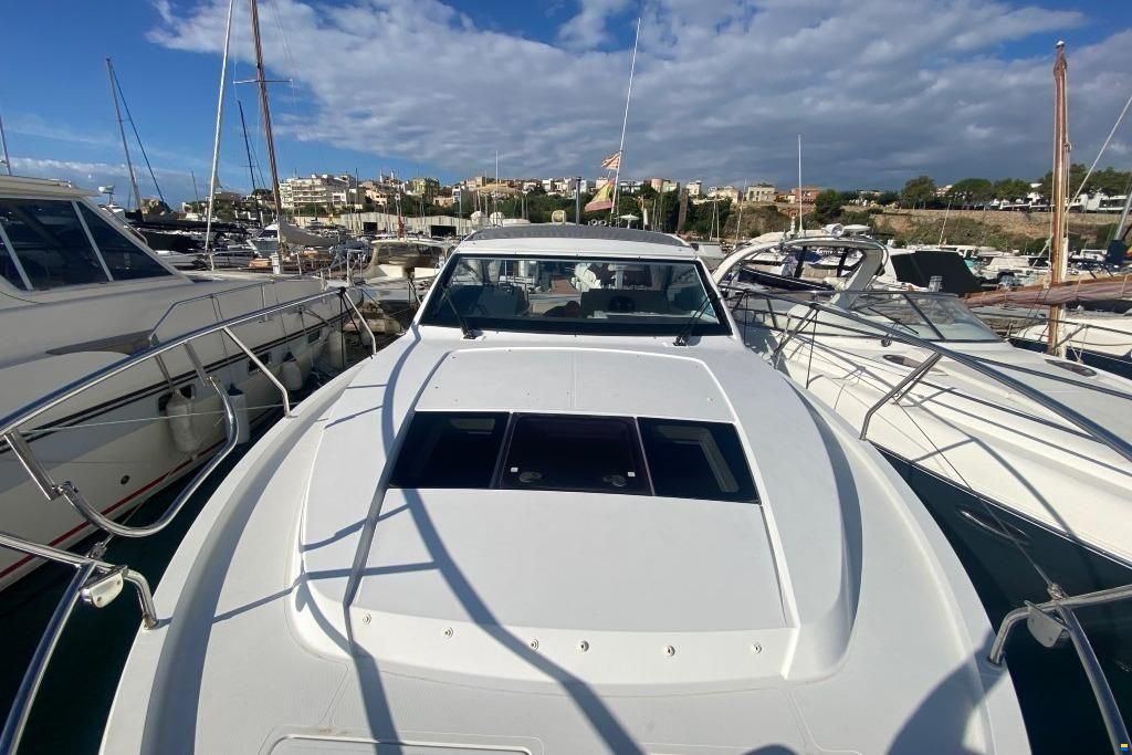 Sealine S330