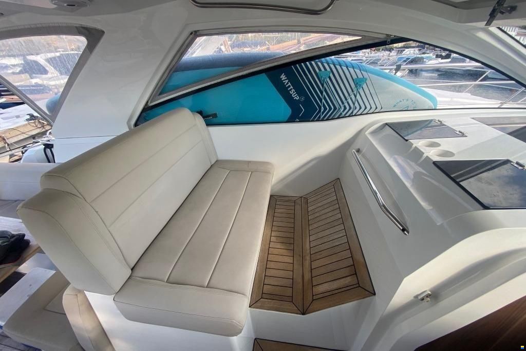 Sealine S330