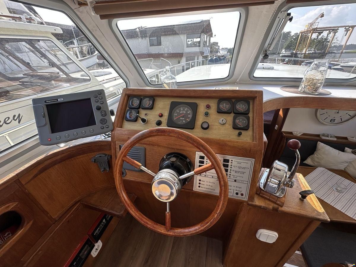 Bouman 1350 Fly