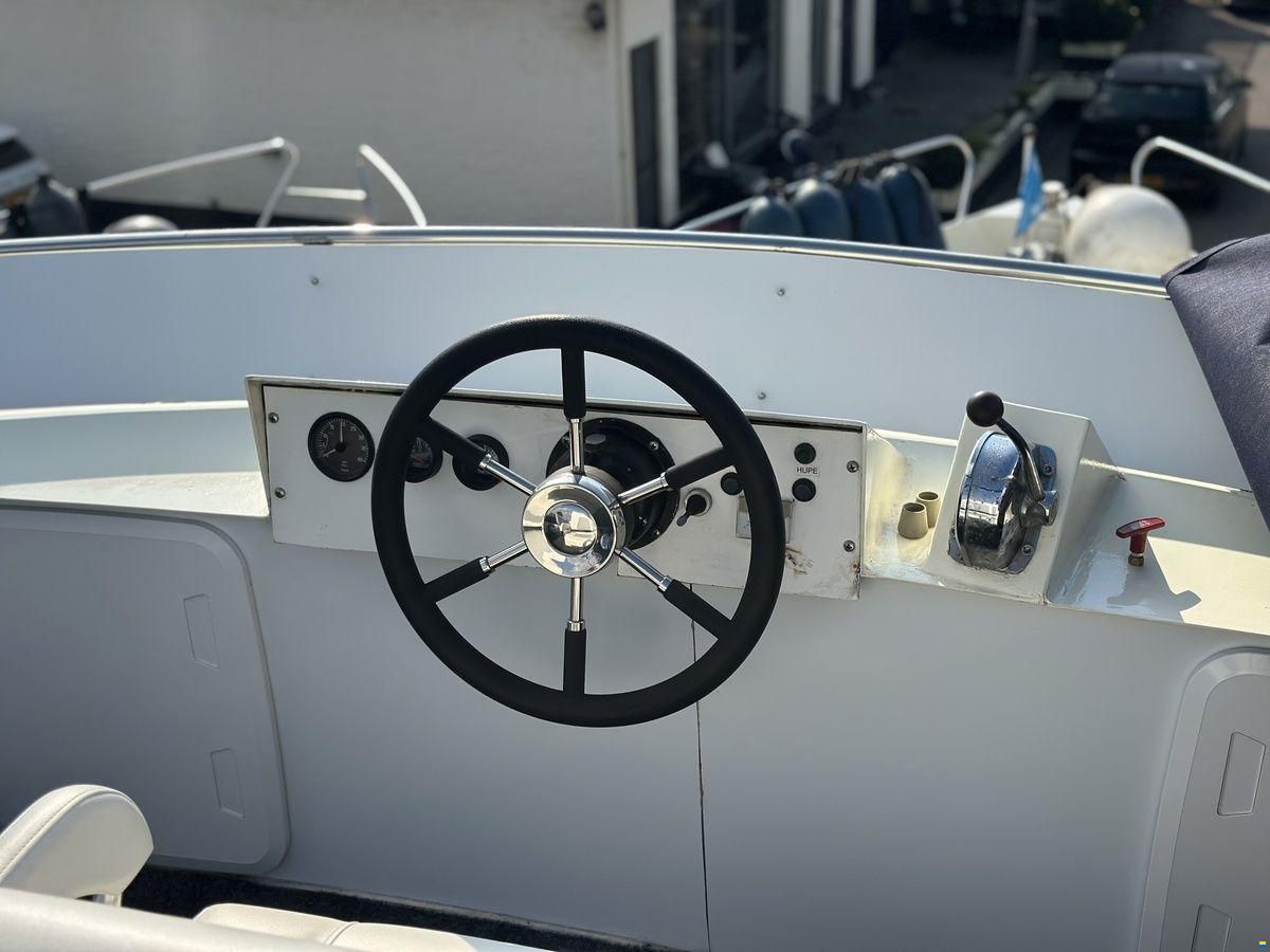 Bouman 1350 Fly