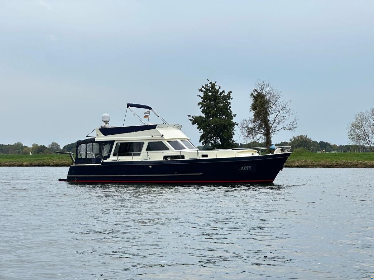 Bouman 1350 Fly