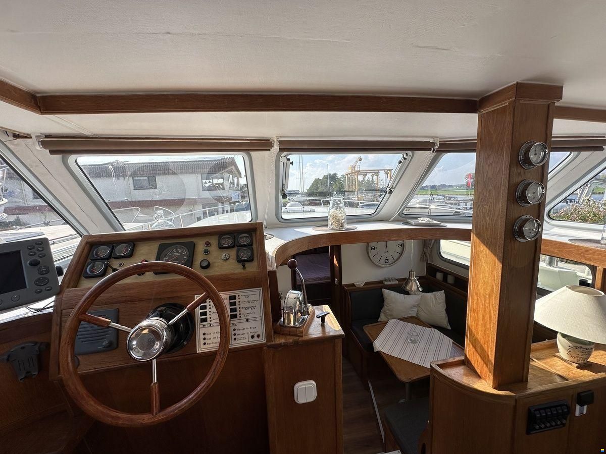 Bouman 1350 Fly