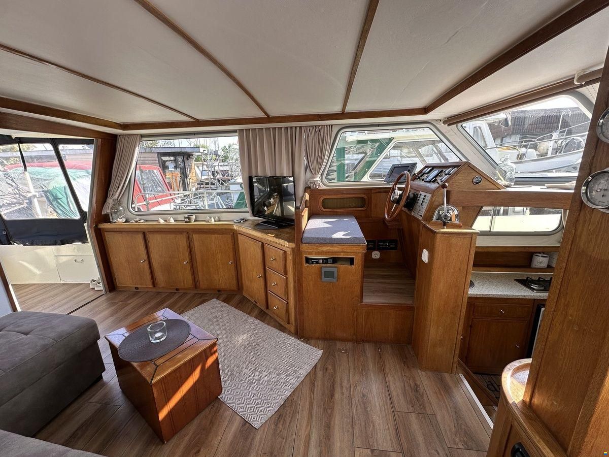 Bouman 1350 Fly