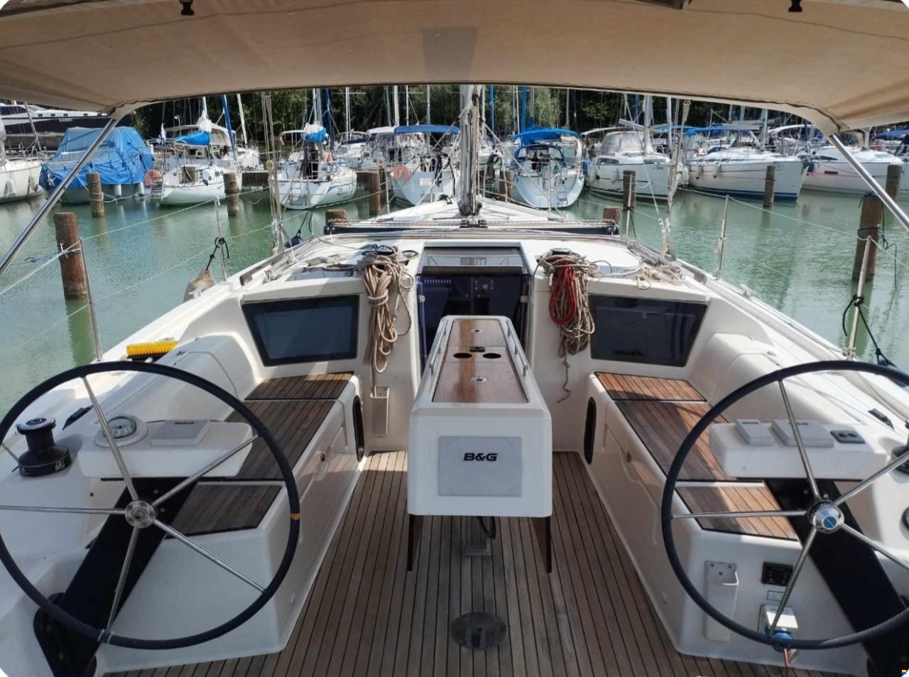 DUFOUR 390 GRAND LARGE