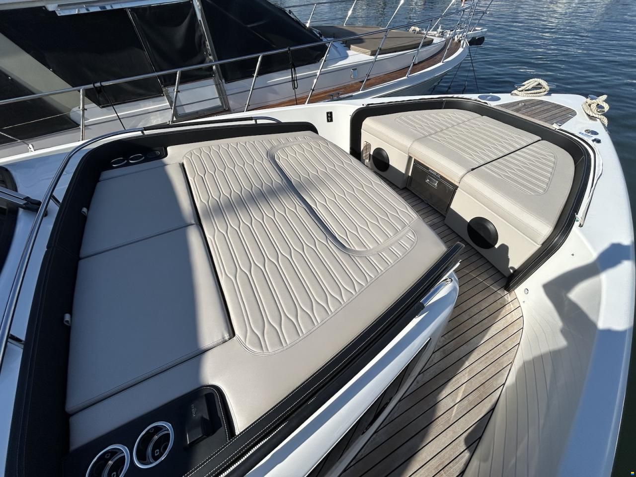 Cranchi A46 Luxury Tender