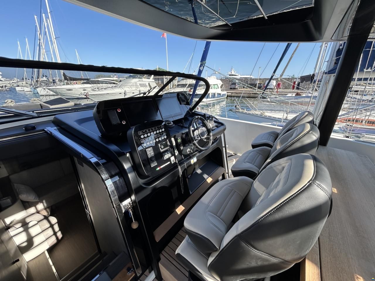 Cranchi A46 Luxury Tender