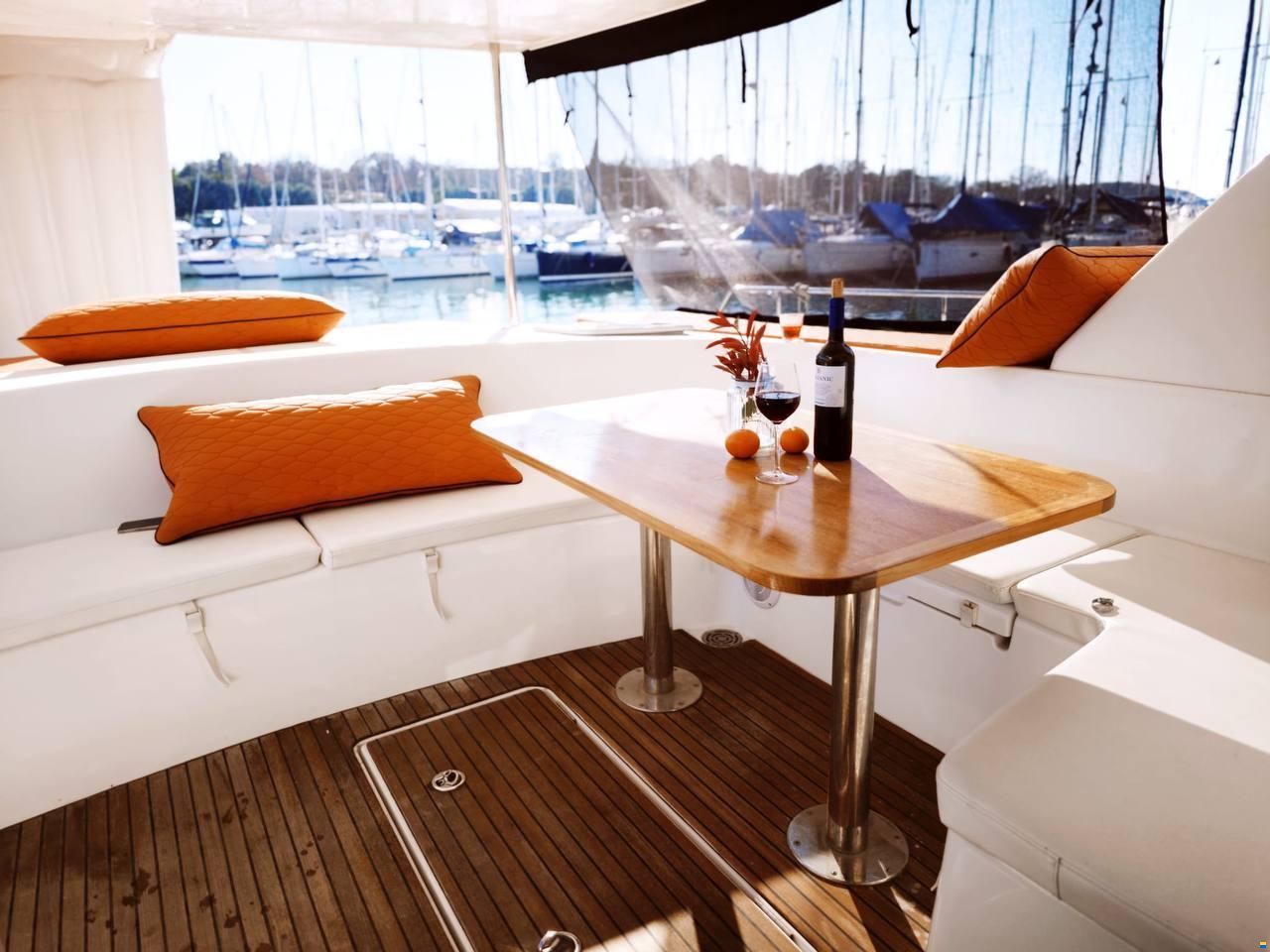 Lagoon Power 44
