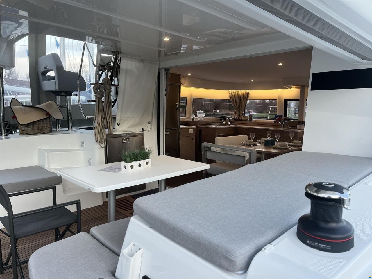 Lagoon 43