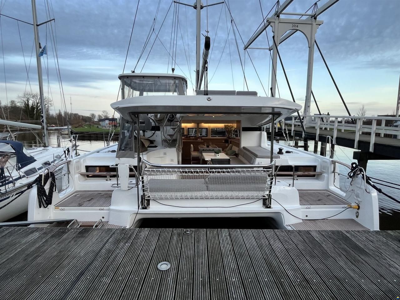 Lagoon 43