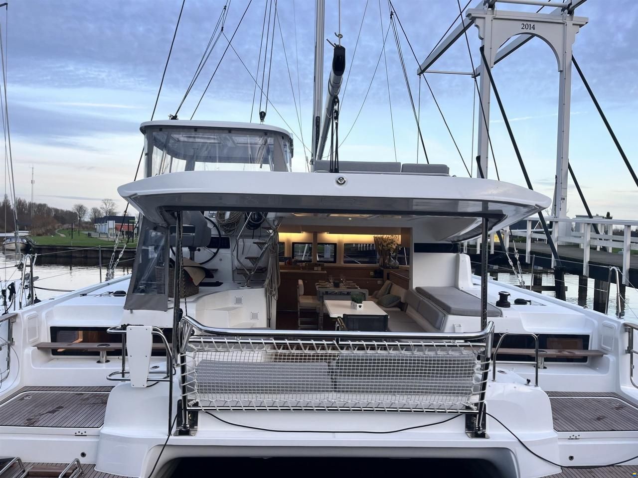 Lagoon 43