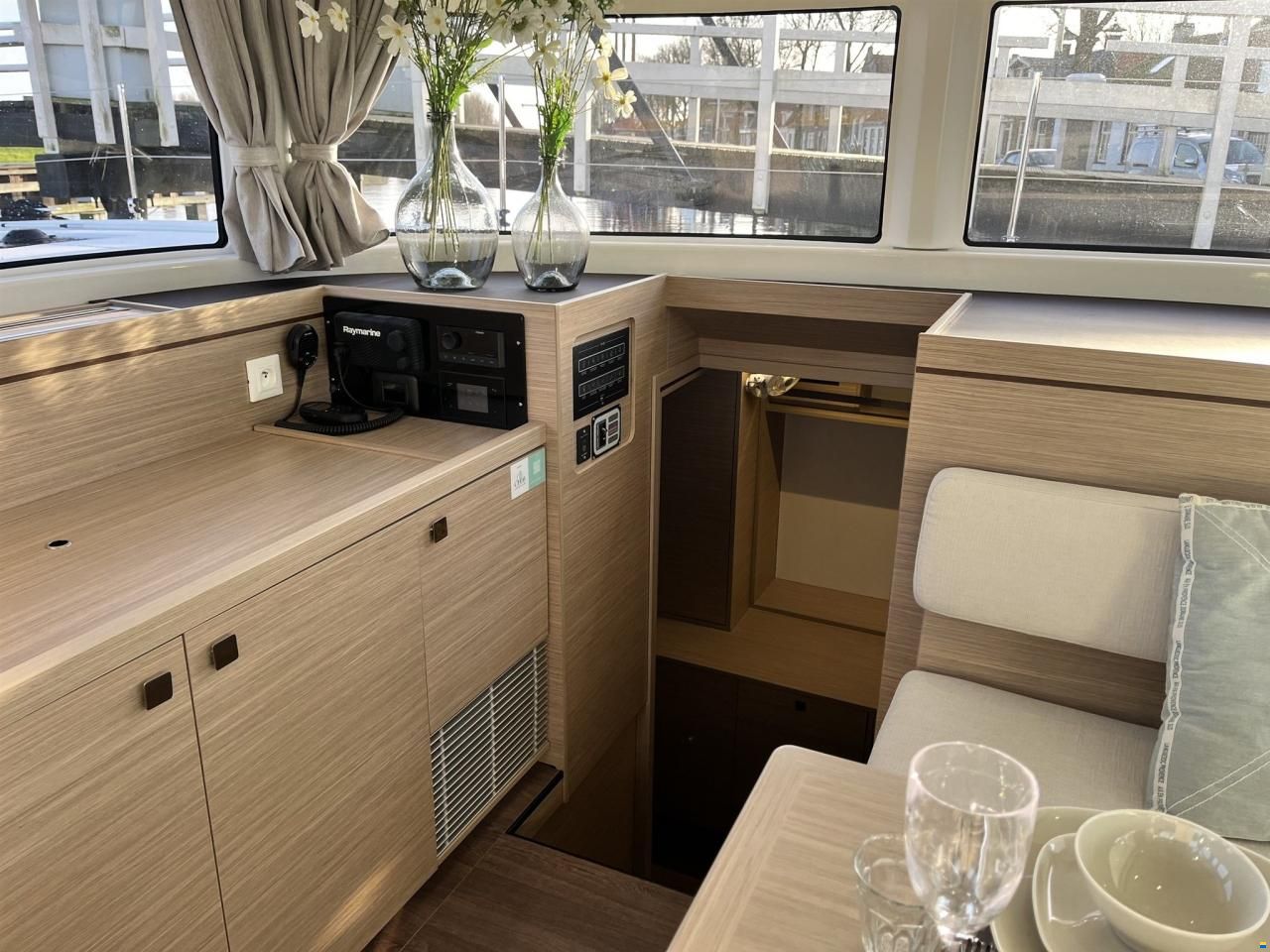 Lagoon 43