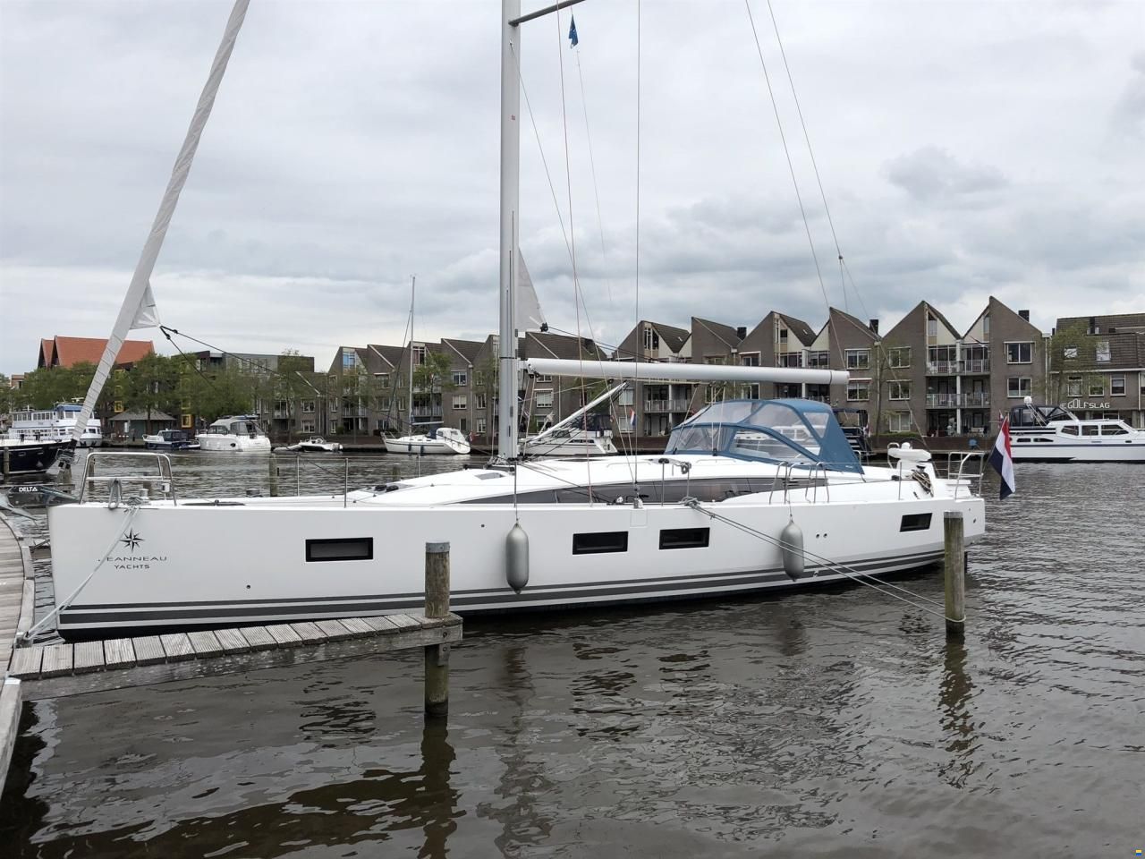 Jeanneau Yachts 51