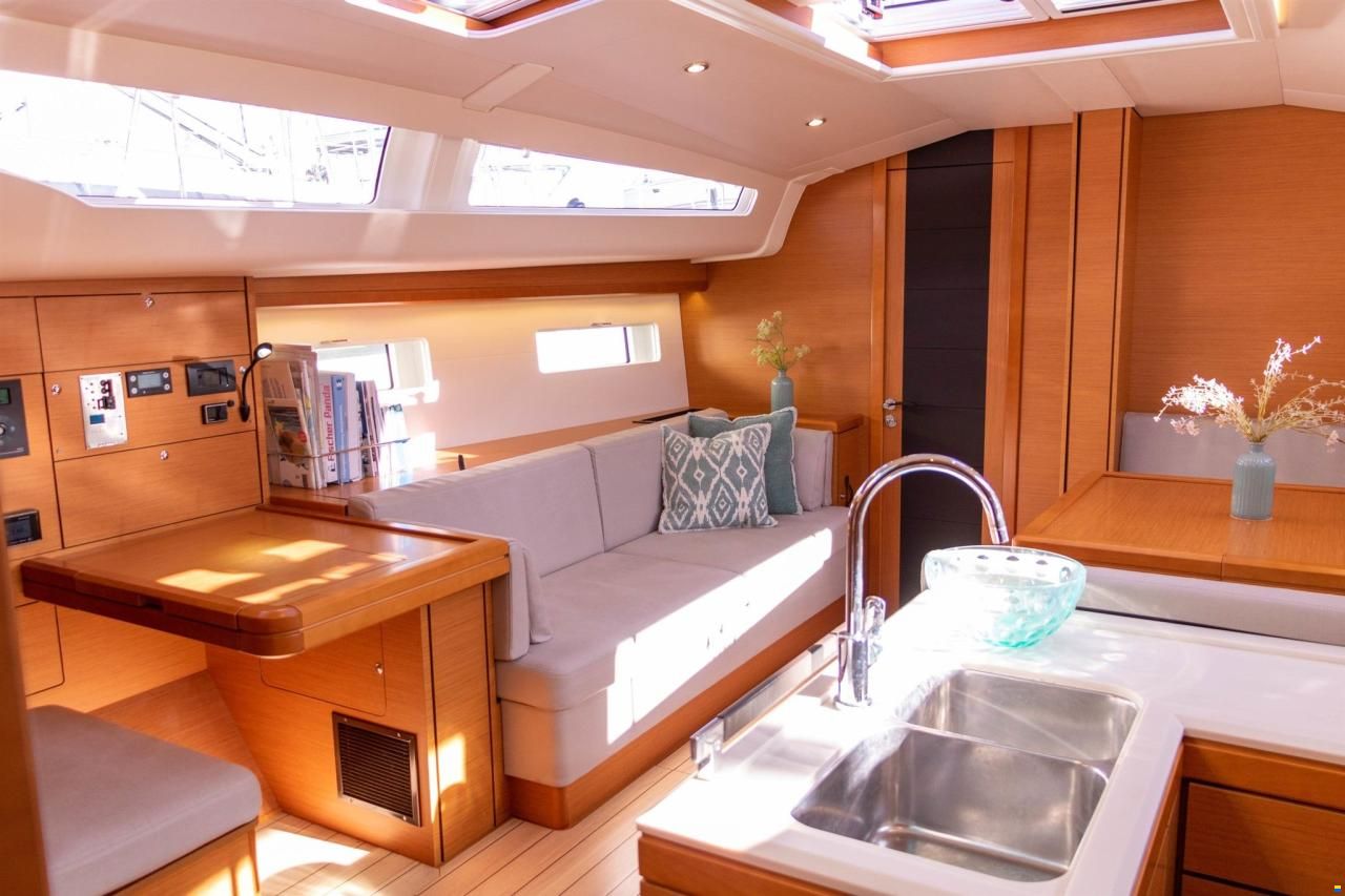 Jeanneau Yachts 51