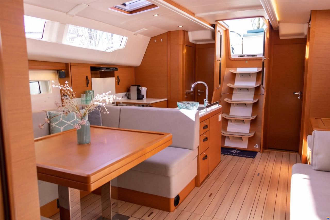 Jeanneau Yachts 51