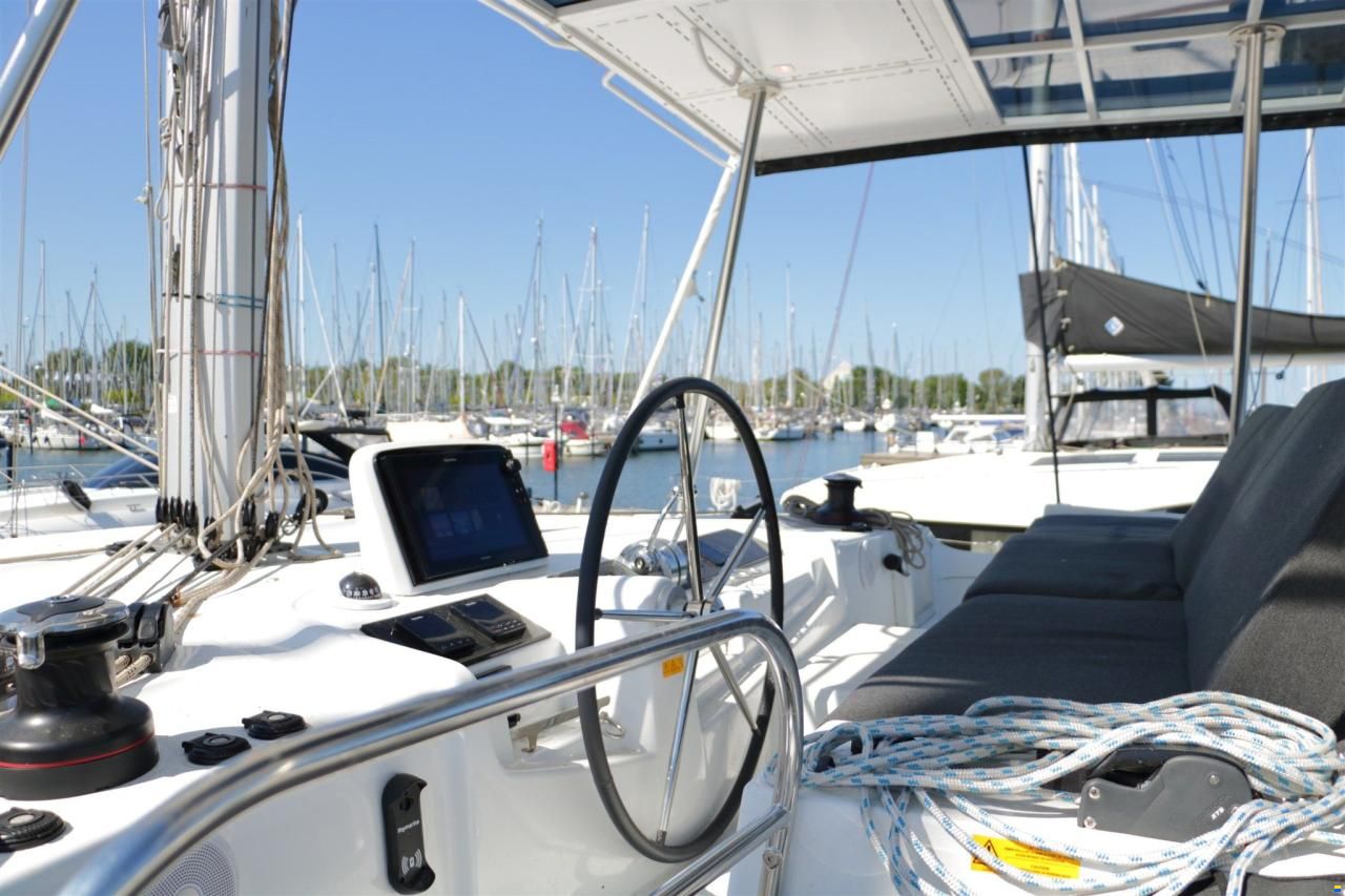 Lagoon 46