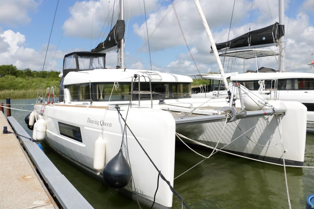 Lagoon 40