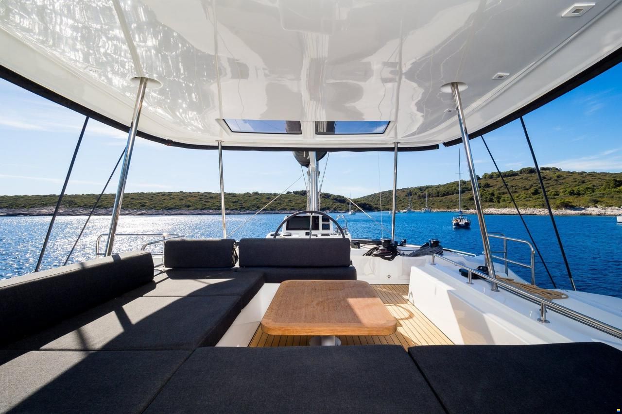Lagoon 51