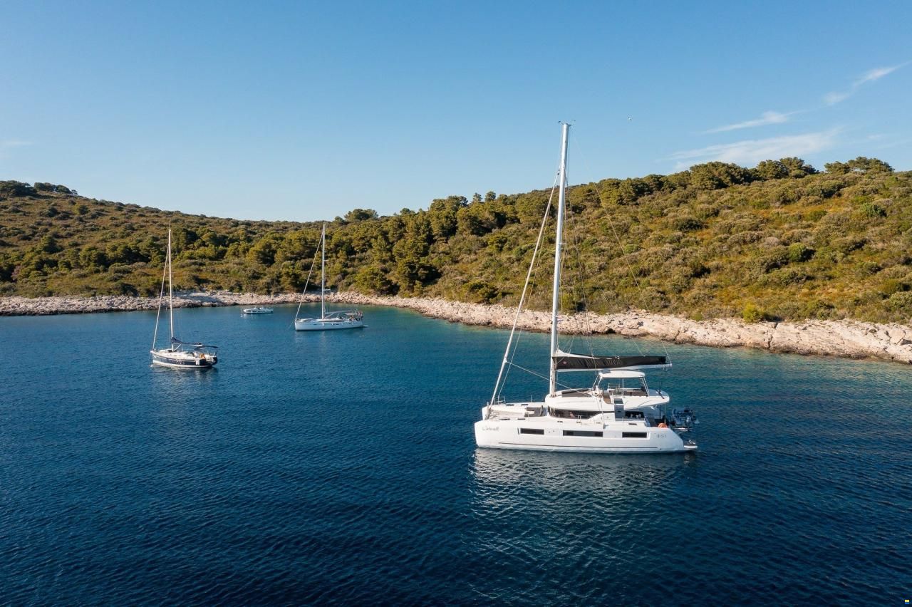 Lagoon 51