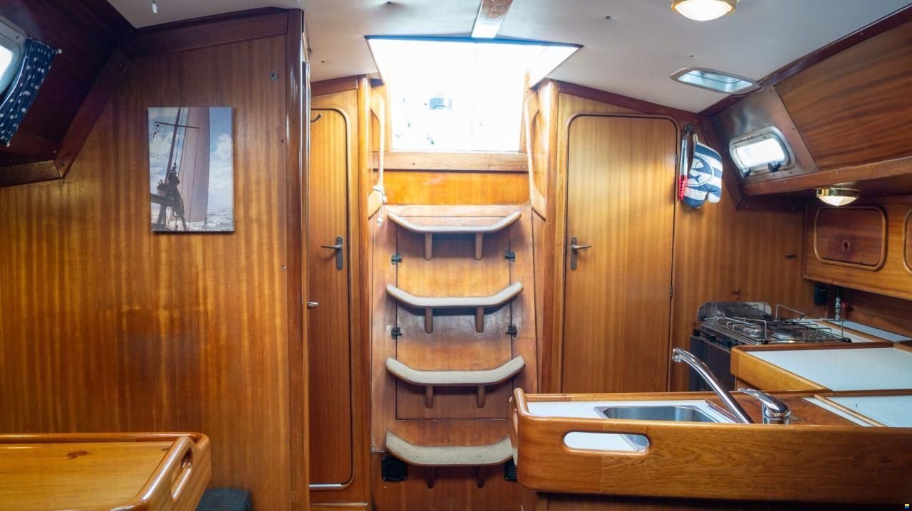Bavaria 38