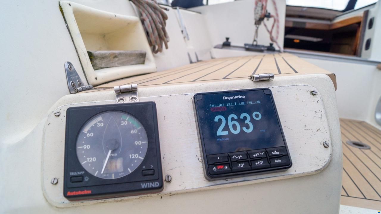 Bavaria 38