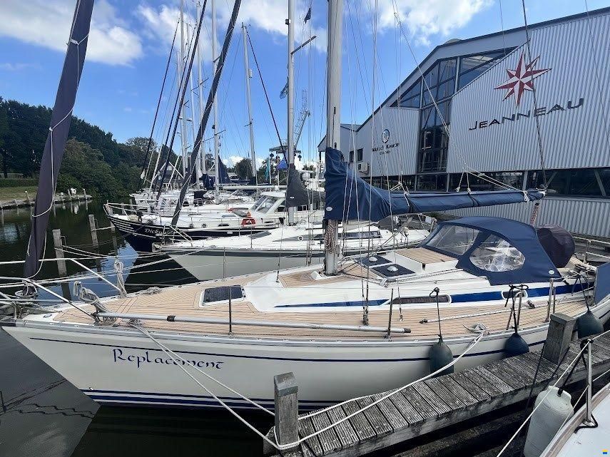 Bavaria 38