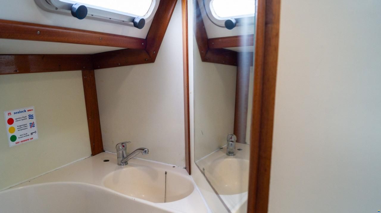 Bavaria 38