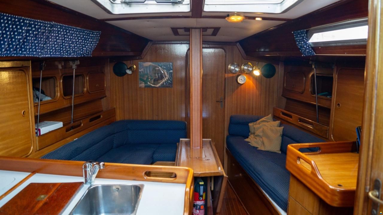 Bavaria 38