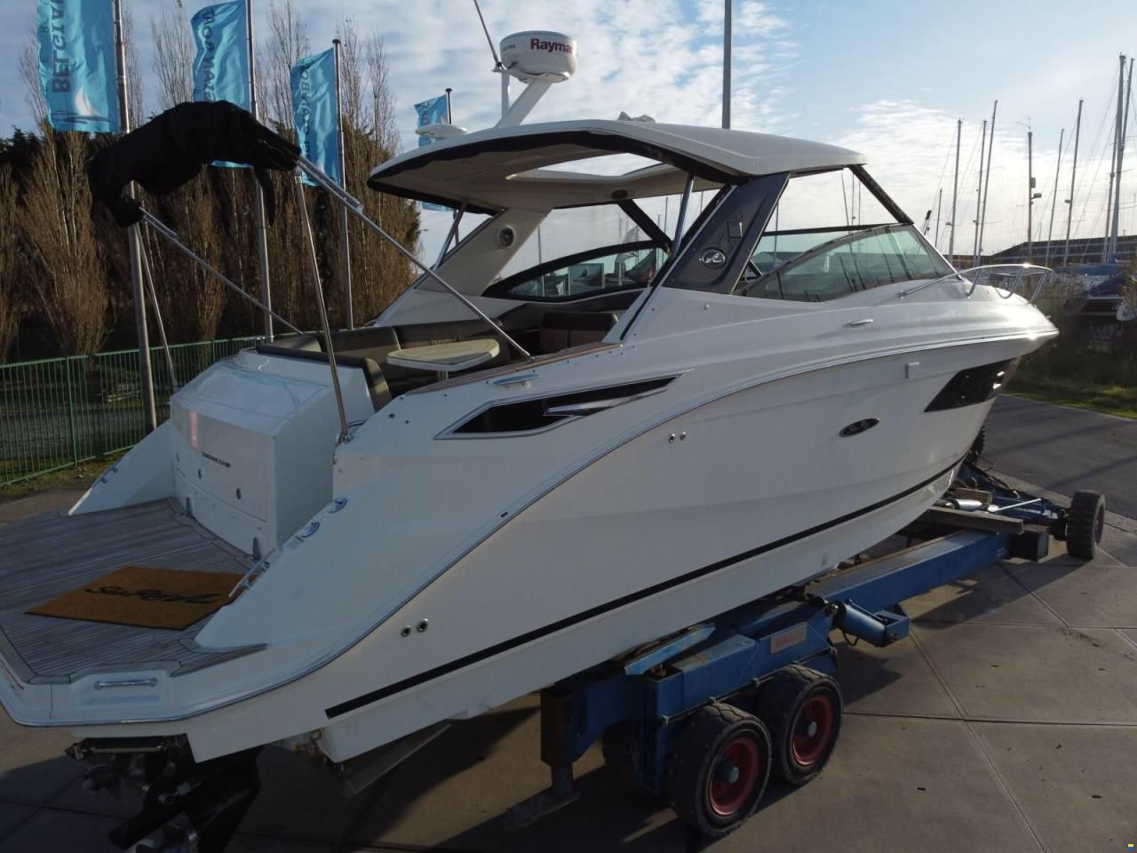 Sea Ray 320 Sundancer