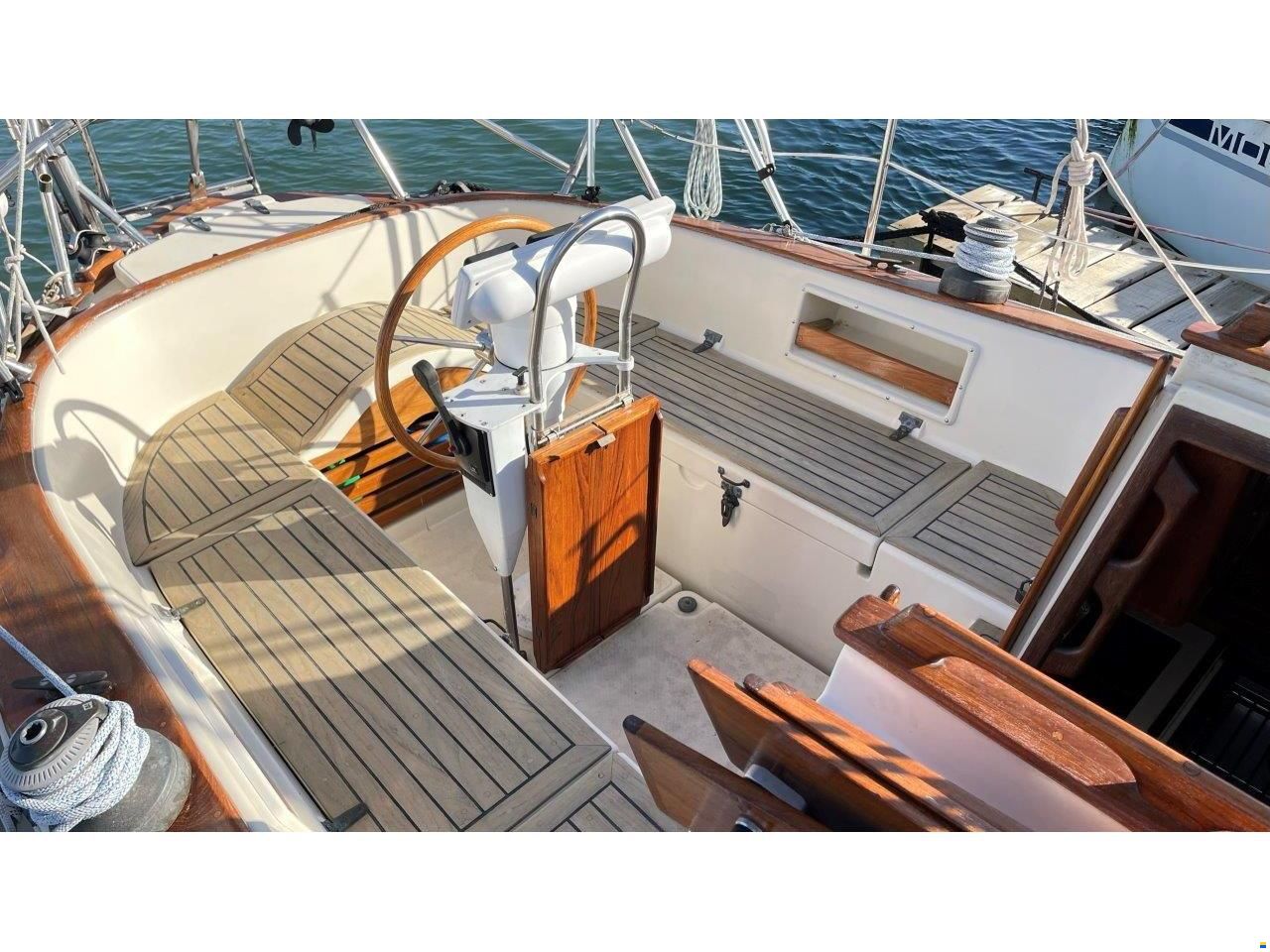 Pacific Seacraft 34
