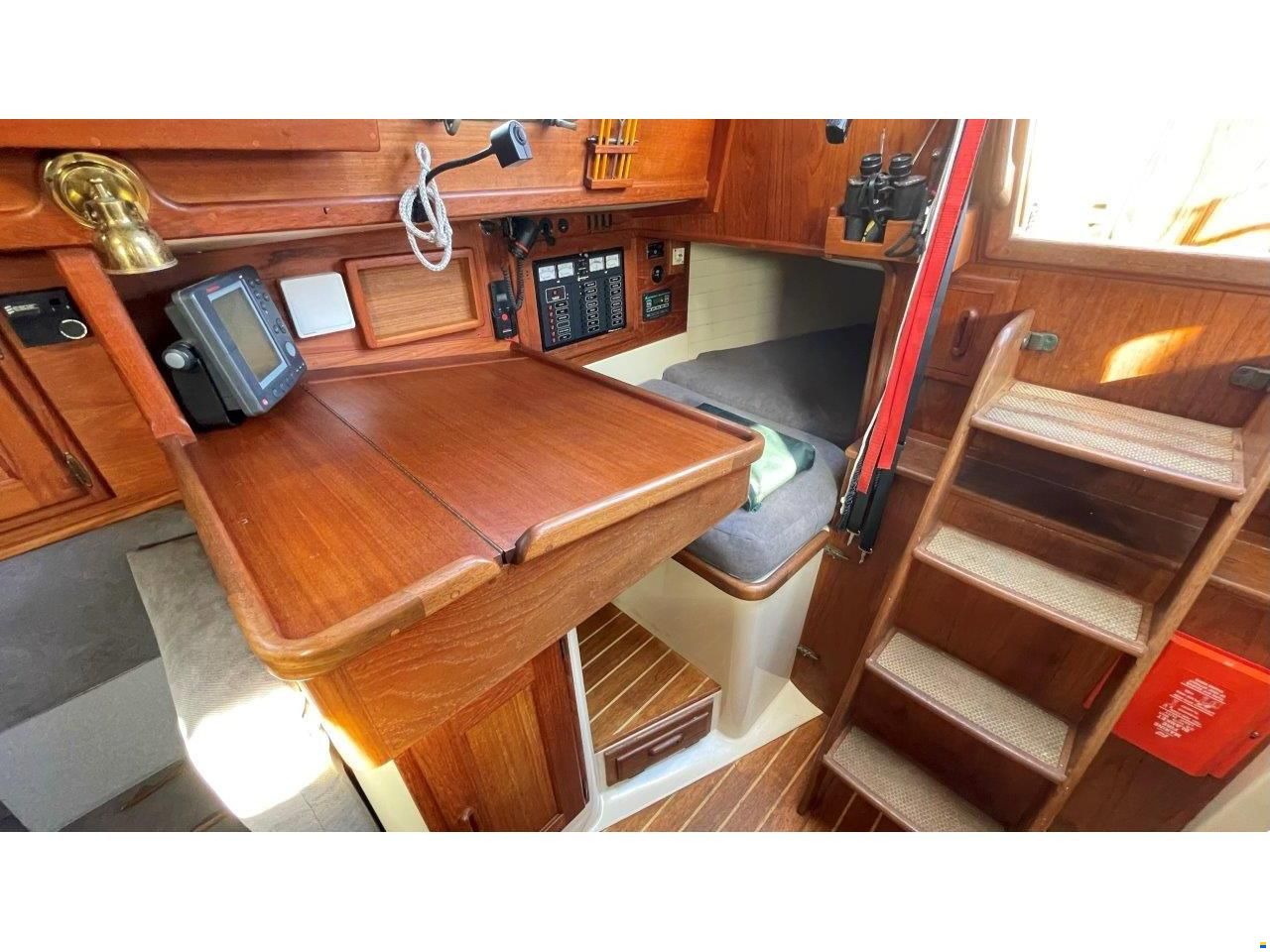 Pacific Seacraft 34