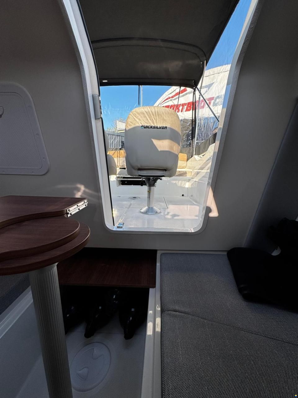 Quicksilver 555 Cabin