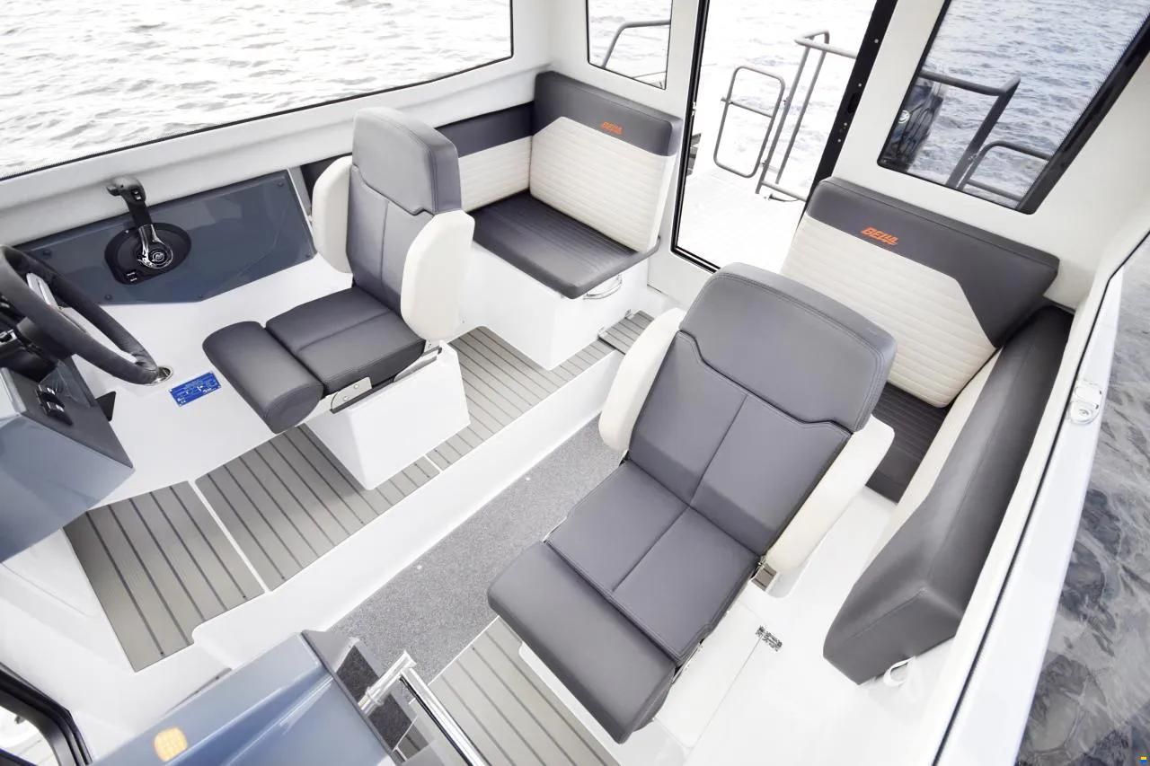 Bella 620 Cabin