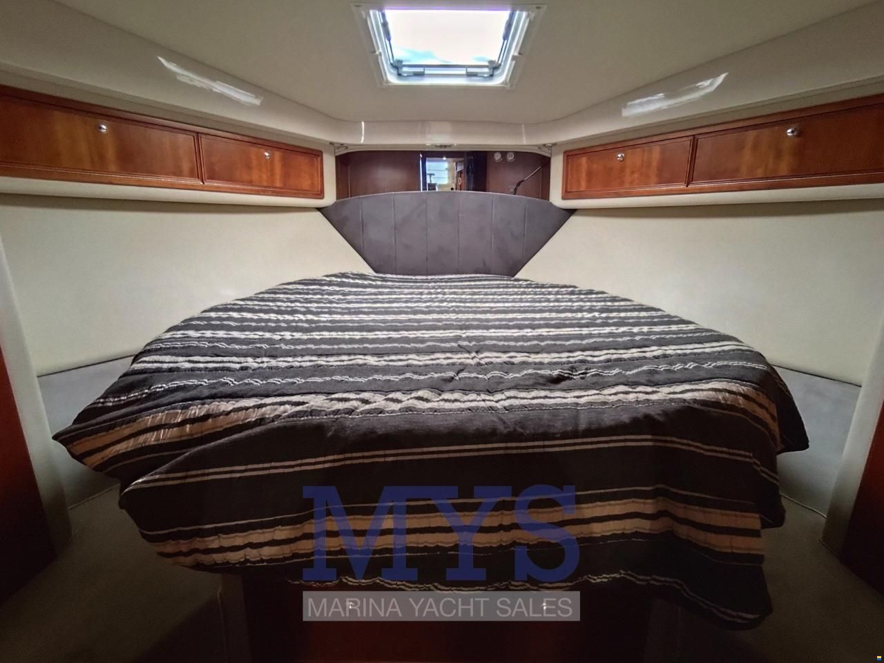 Riviera Marine 47 Flybridge