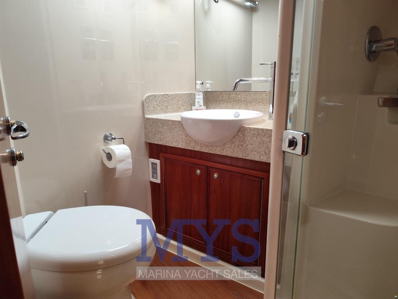 Riviera Marine 47 Flybridge