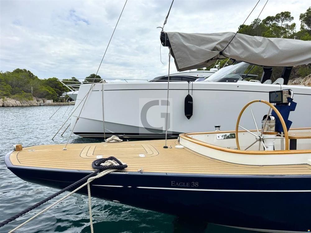 Leonardo Yachts Eagle 38